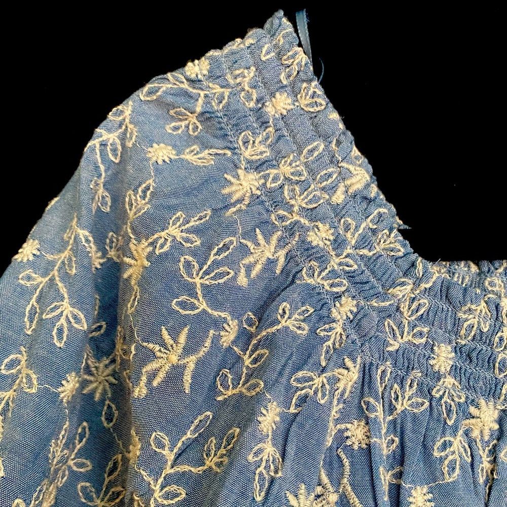 OLD NAVY blue flowery blouse